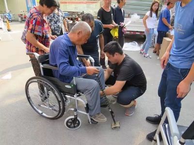 暖心行动 万德街道残联开展残疾人辅助器具适配补贴发放仪式
